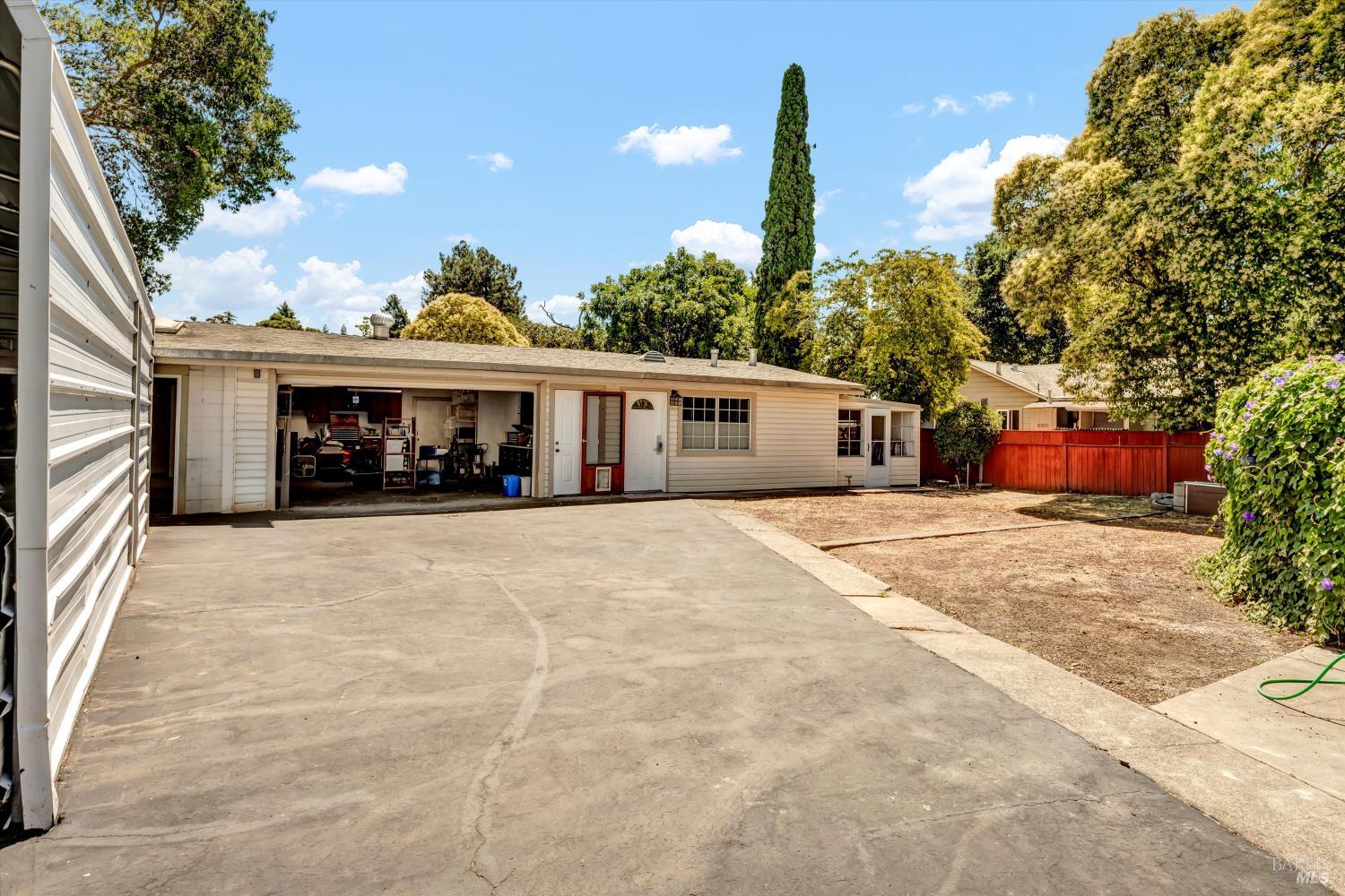 1015 Shetler Ave
