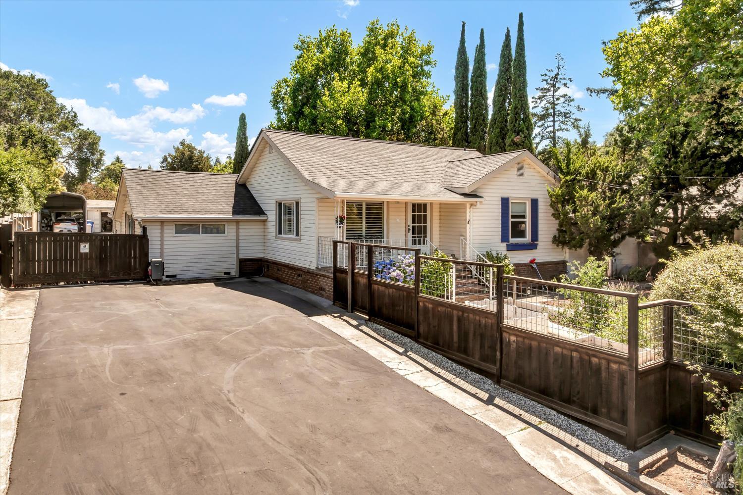 1015 Shetler Ave