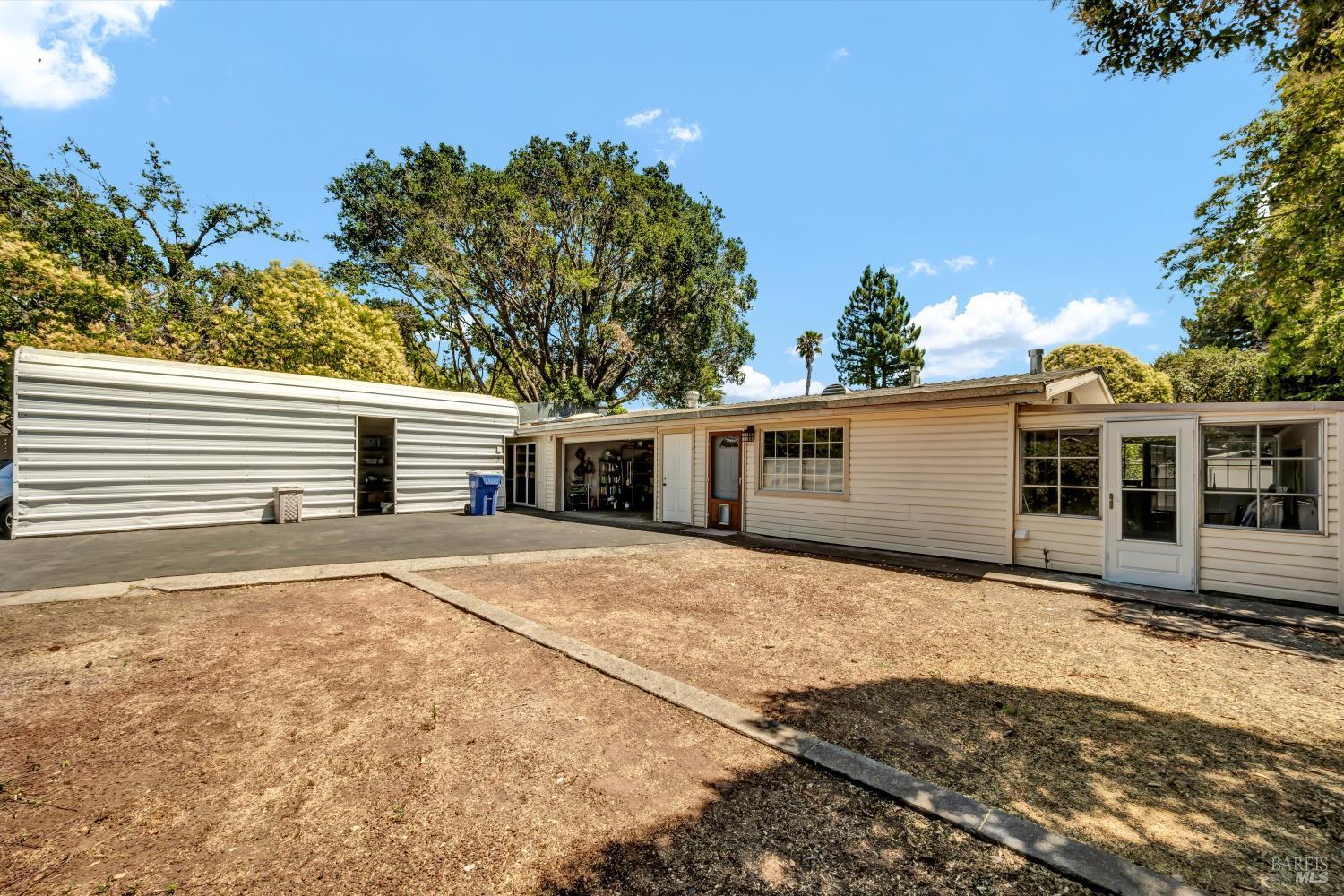 1015 Shetler Ave