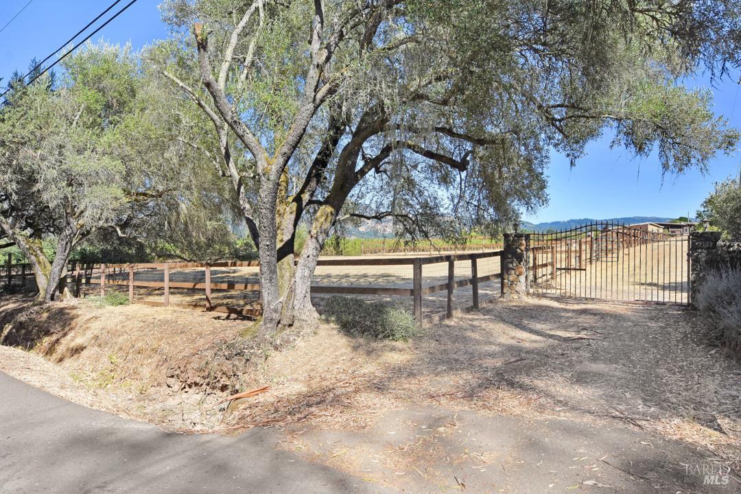 1130 Lawndale Road