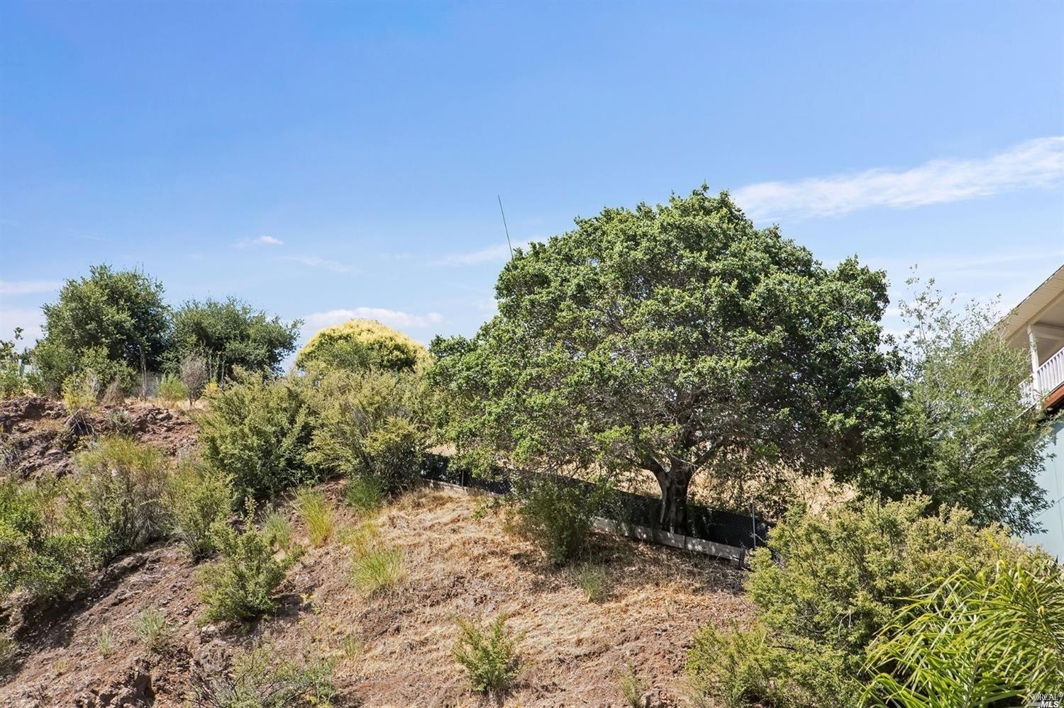 51 El Camino Avenue