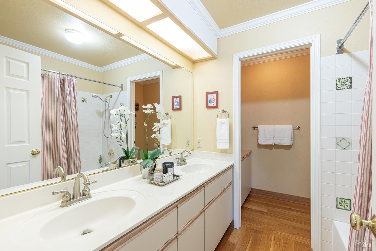 8 Valley Club Circle