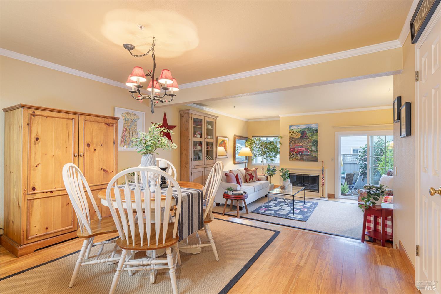 8 Valley Club Circle