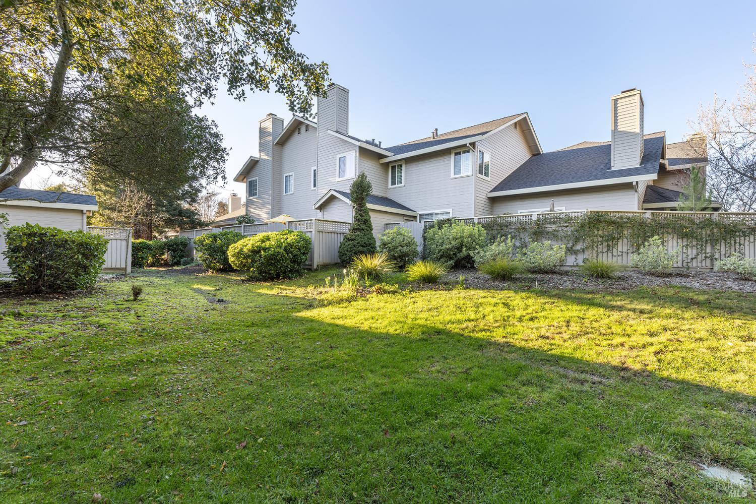 8 Valley Club Circle