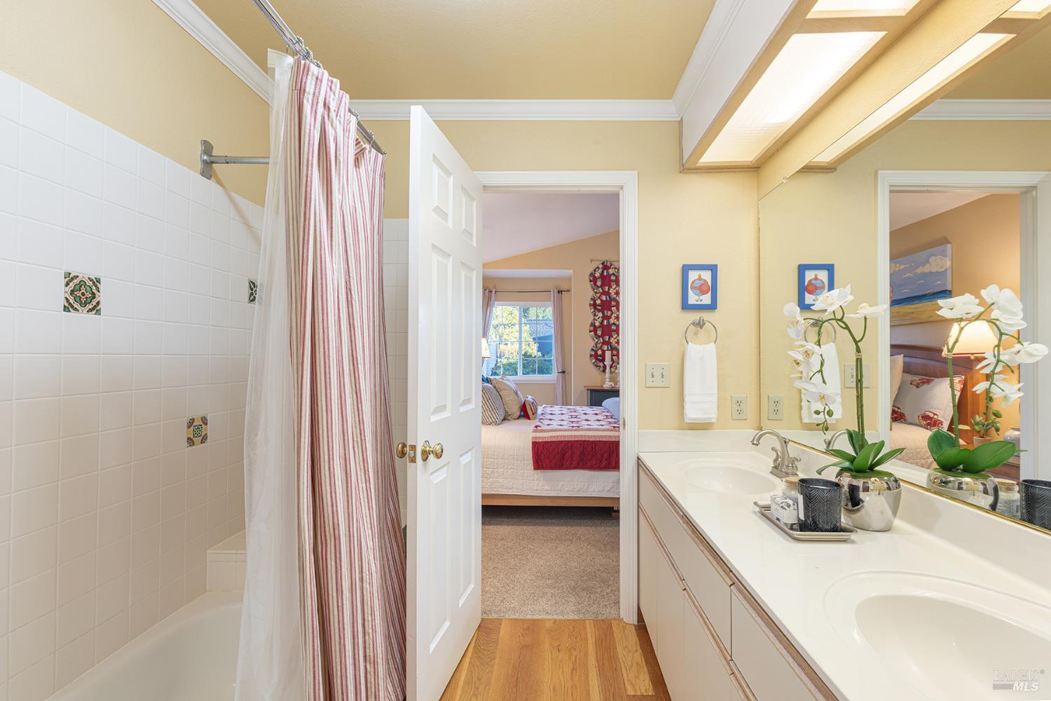 8 Valley Club Circle