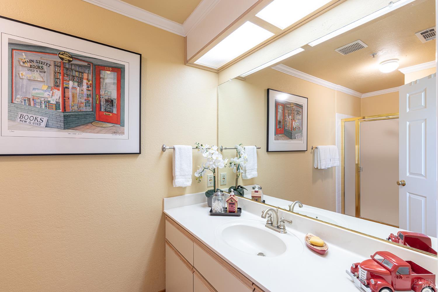 8 Valley Club Circle