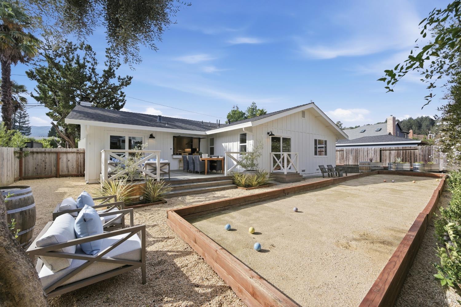 1830 Spring Mountain Road