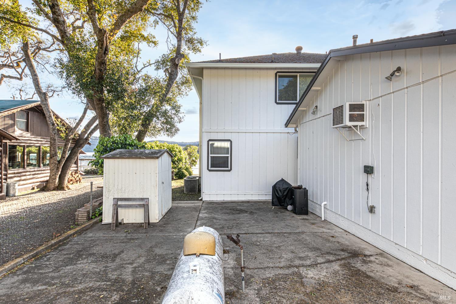 3950 Oakmont Drive