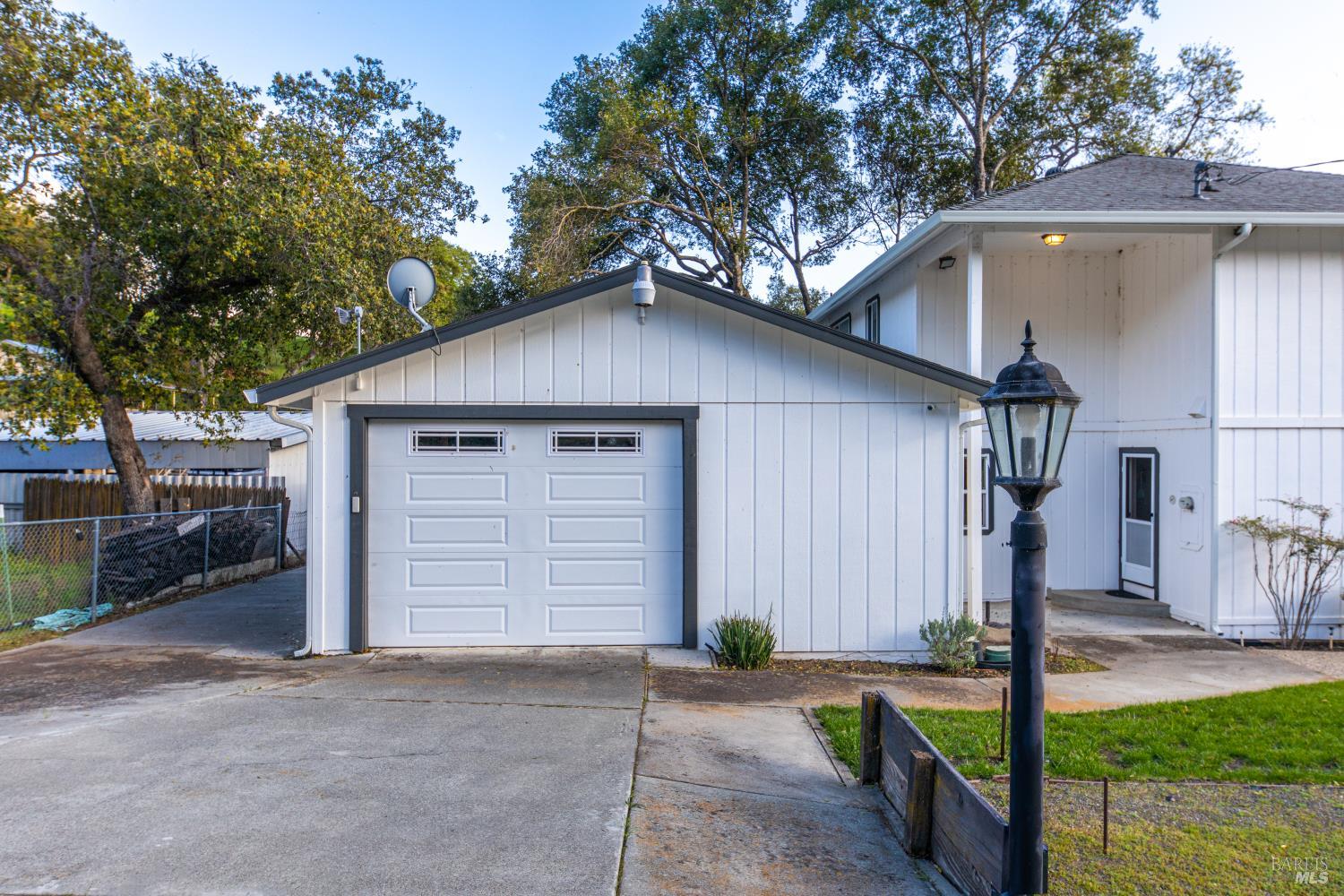 3950 Oakmont Drive