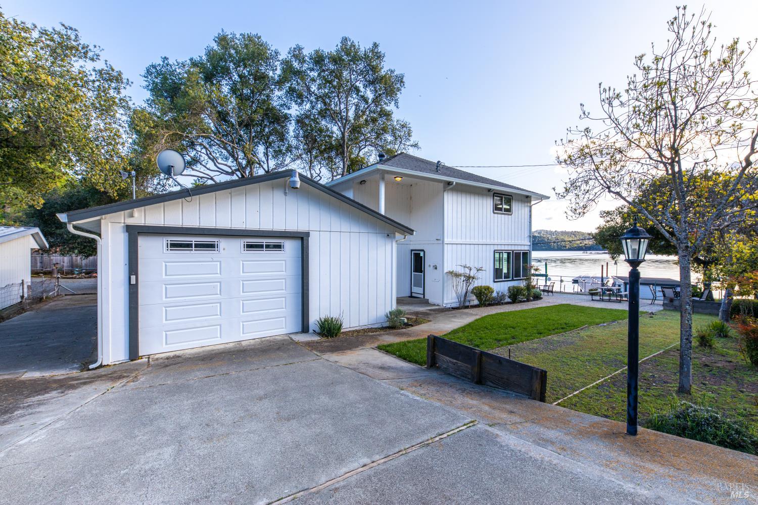 3950 Oakmont Drive