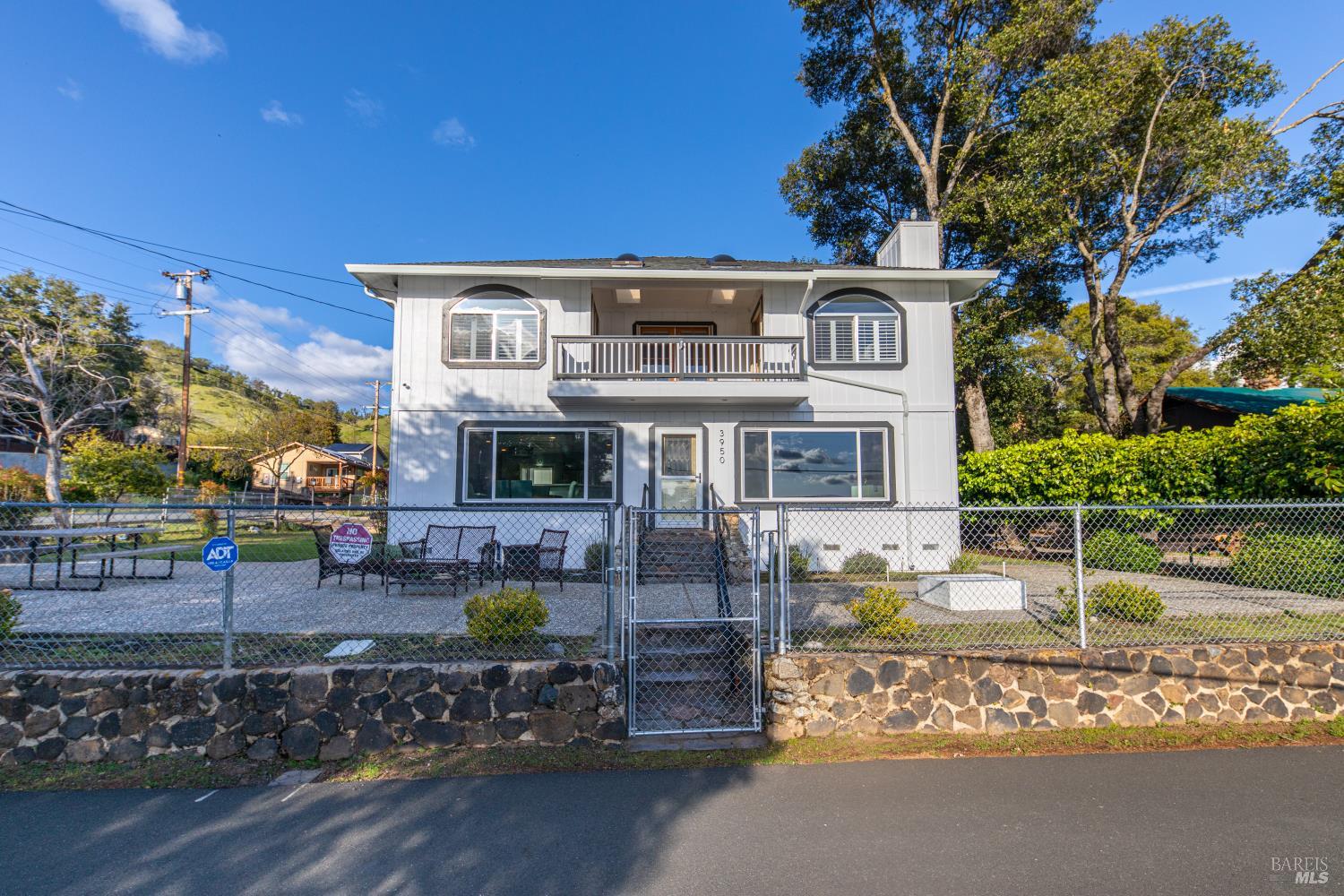 3950 Oakmont Drive