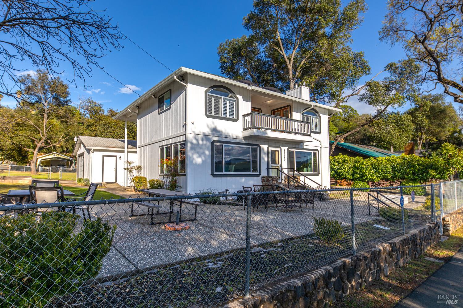 3950 Oakmont Drive