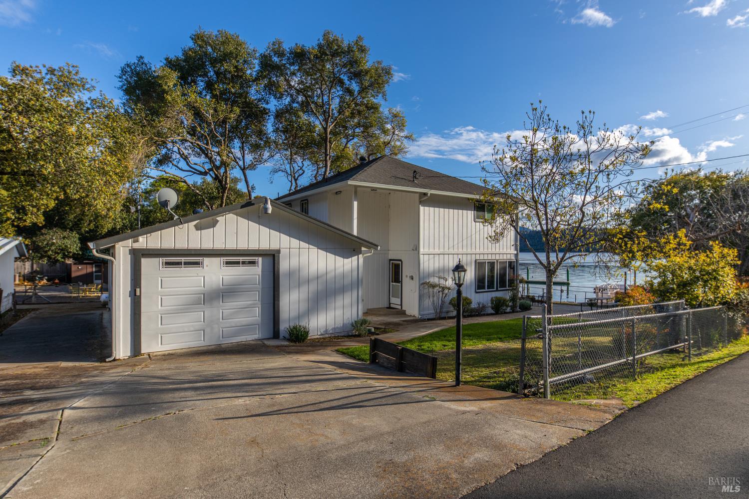 3950 Oakmont Drive