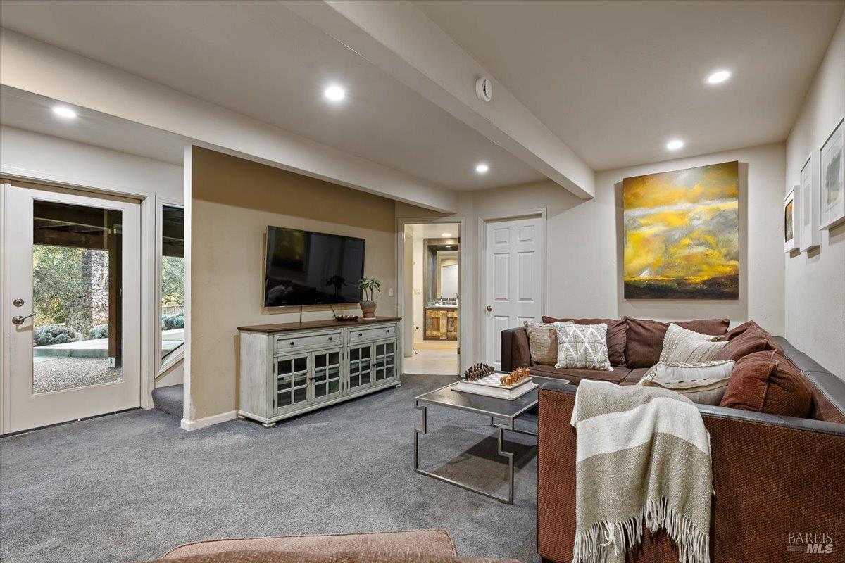 1000 Siesta Way