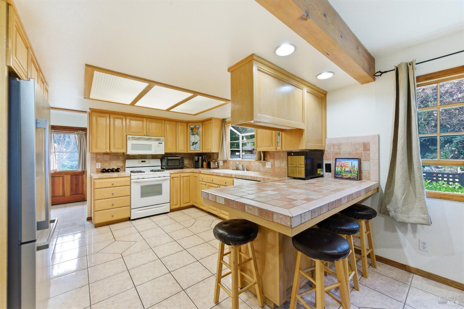 639 E 5th Street