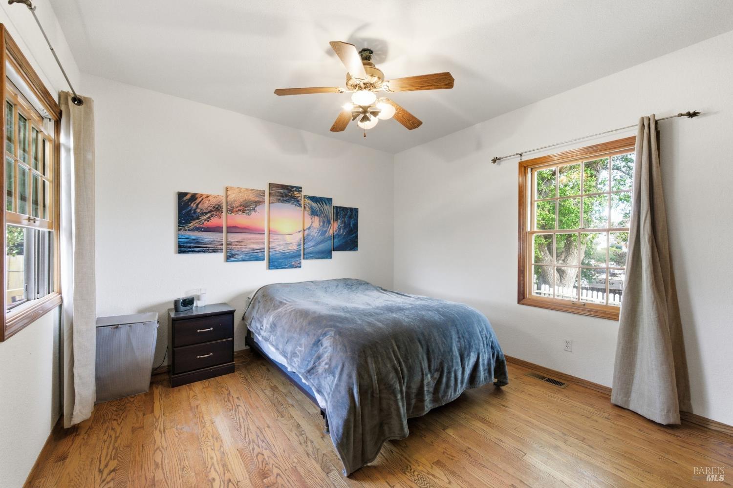639 E 5th Street