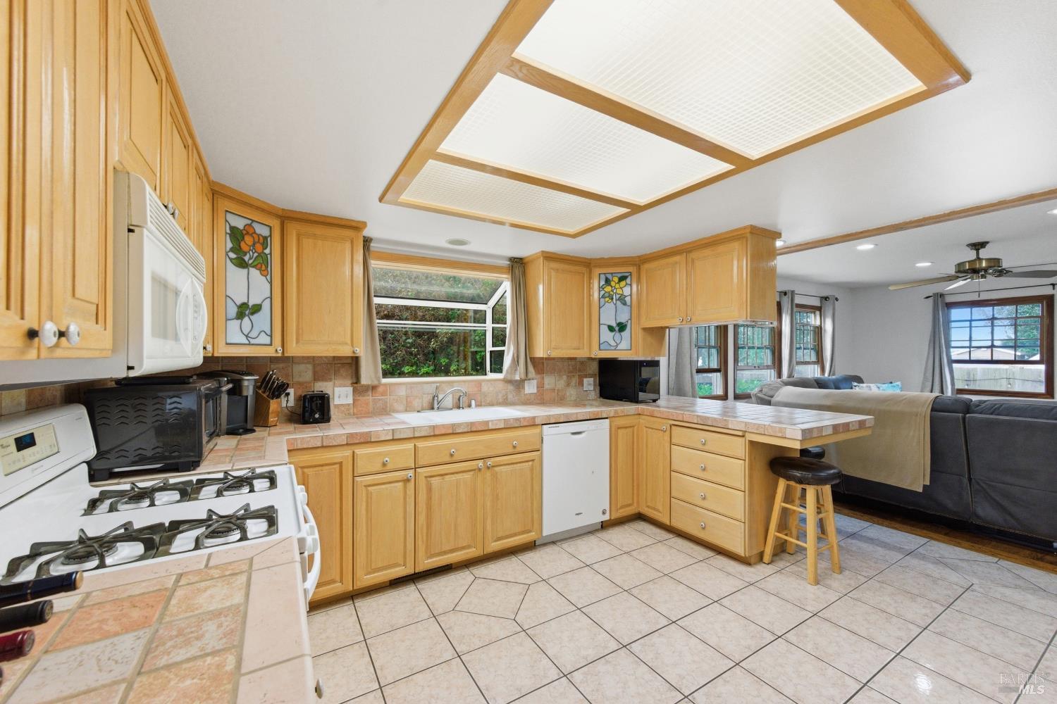 639 E 5th Street