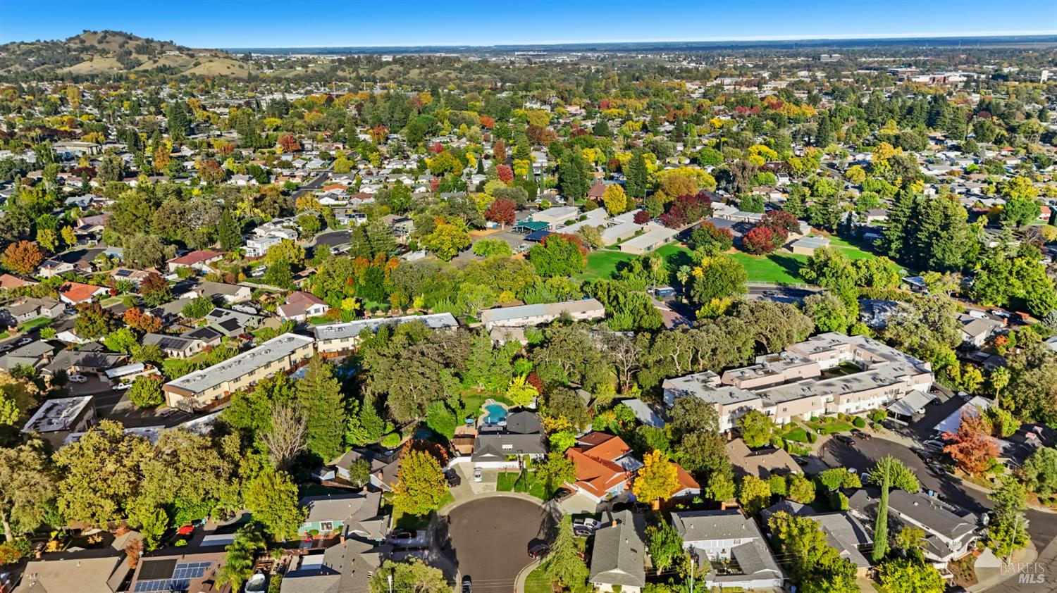 477 N Meadowview Court