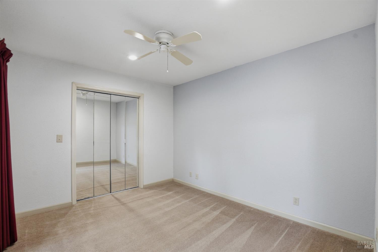 477 N Meadowview Court