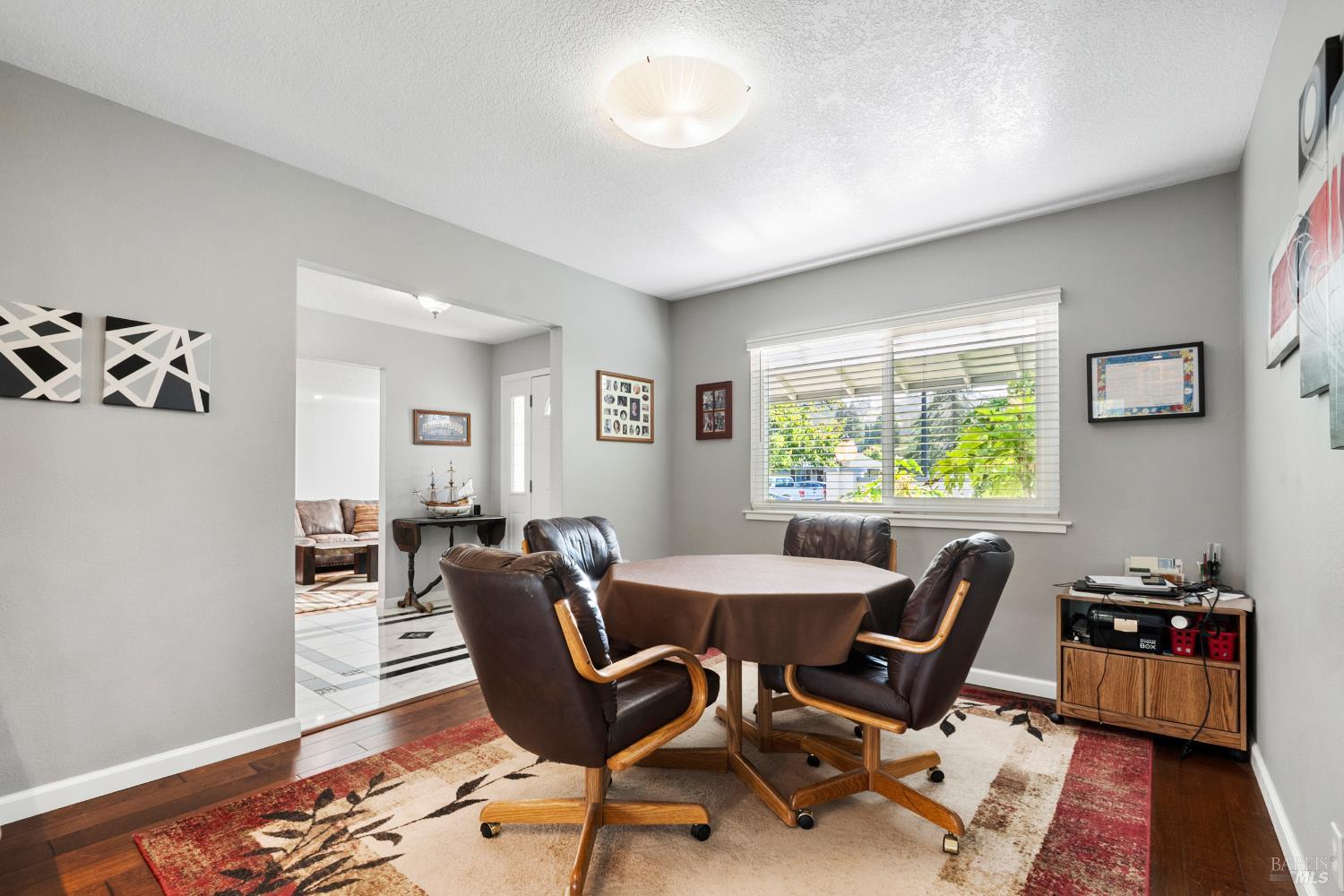 477 N Meadowview Court