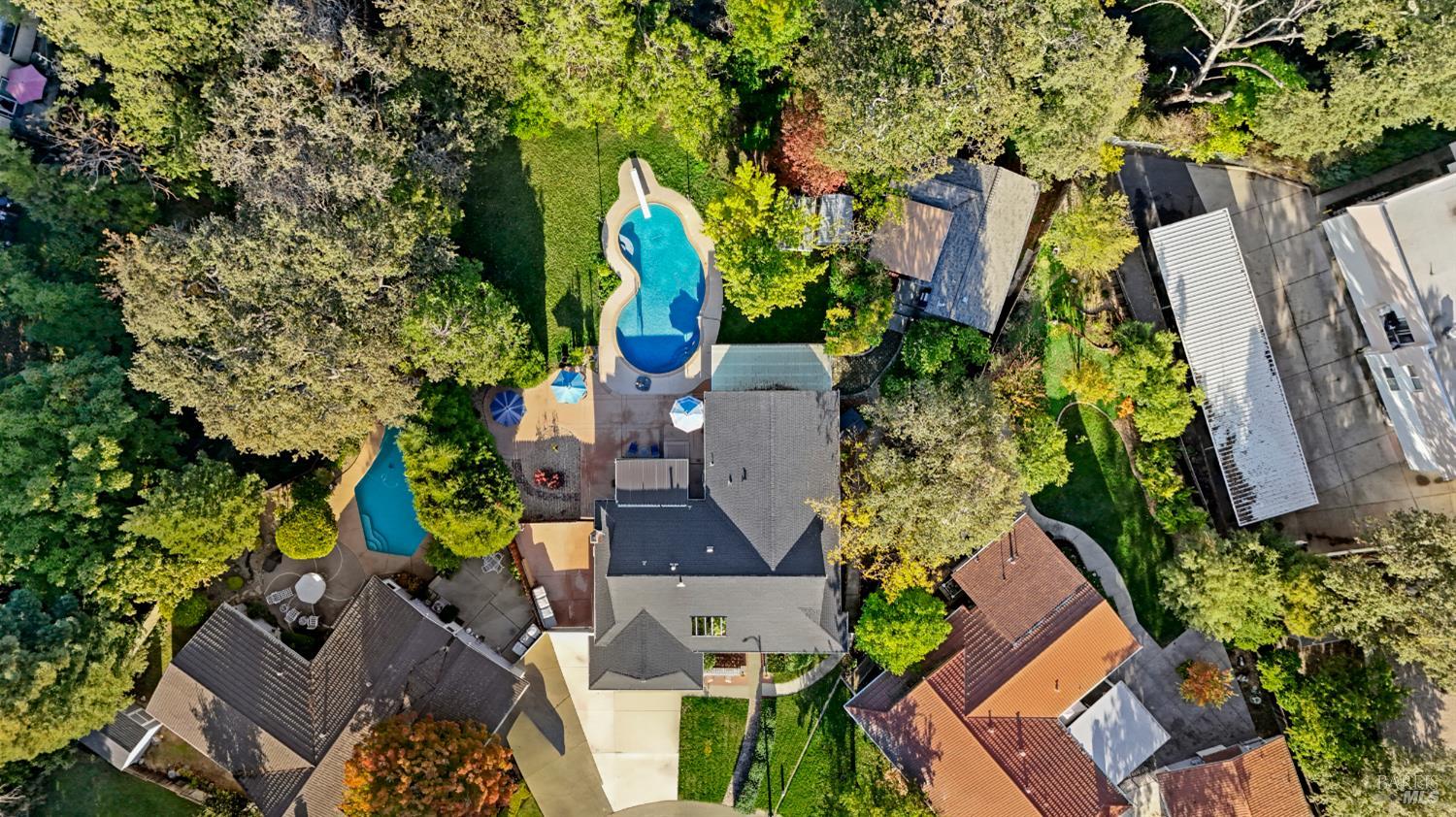 477 N Meadowview Court