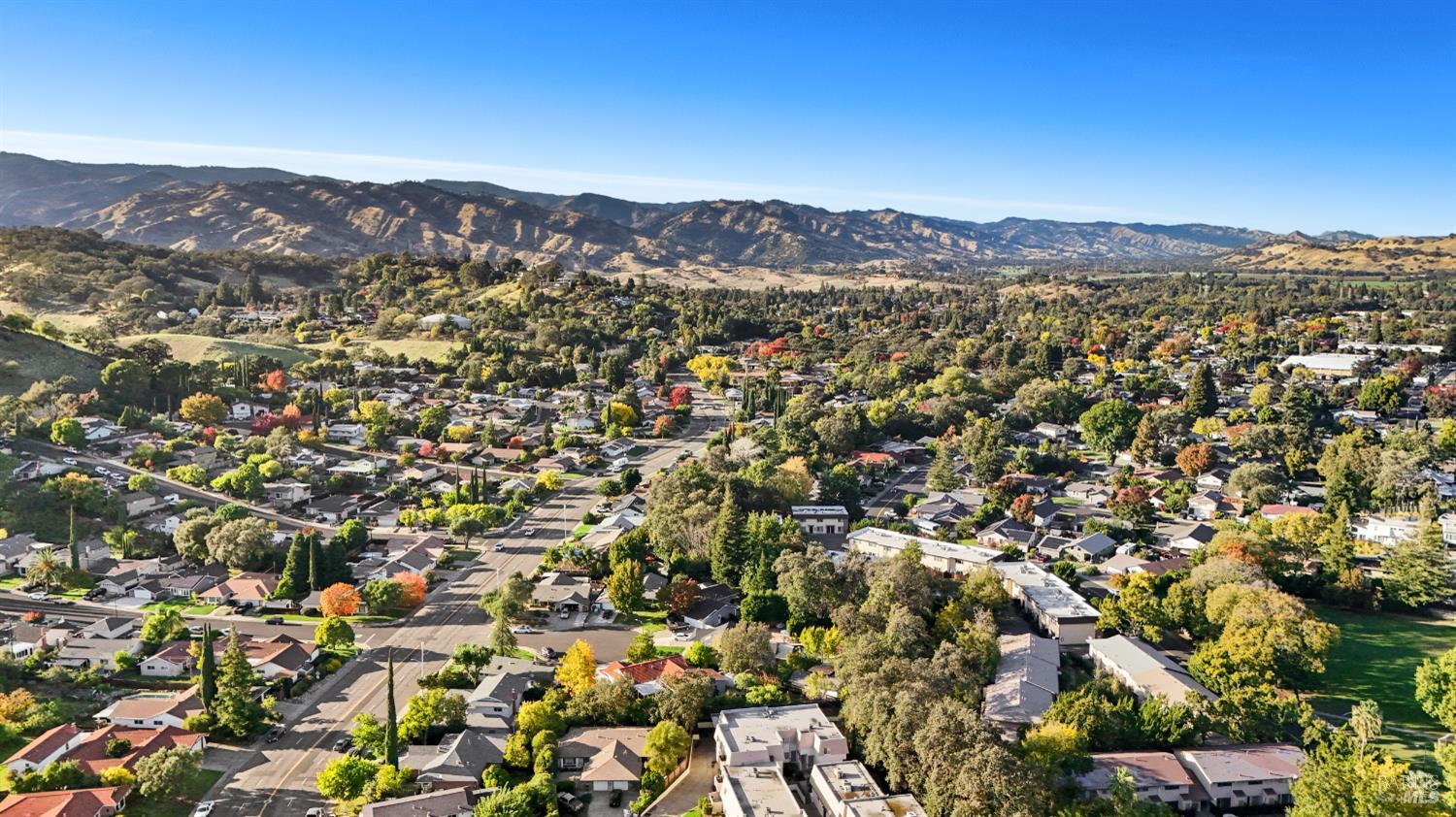 477 N Meadowview Court