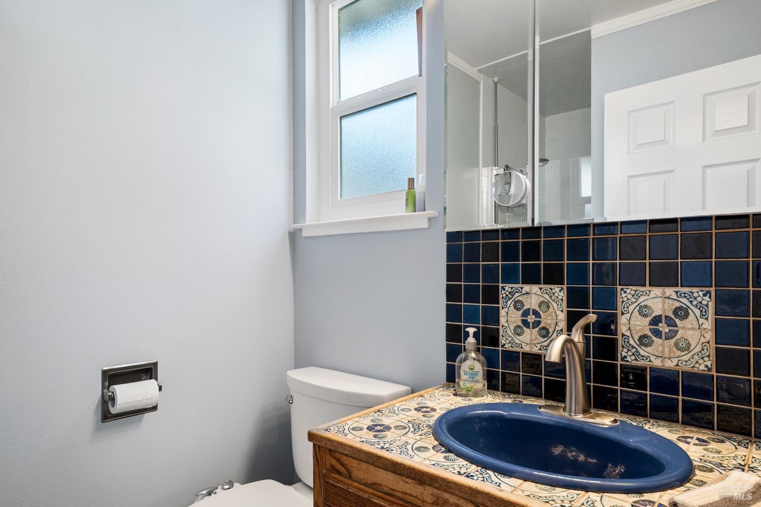 477 N Meadowview Court