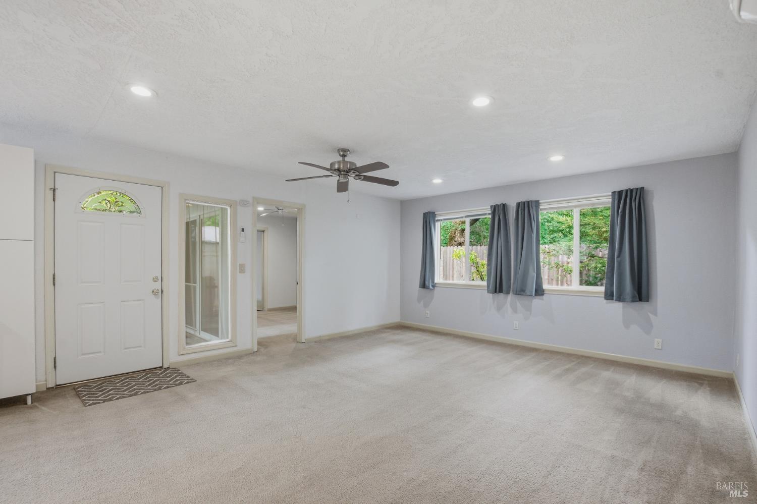 477 N Meadowview Court
