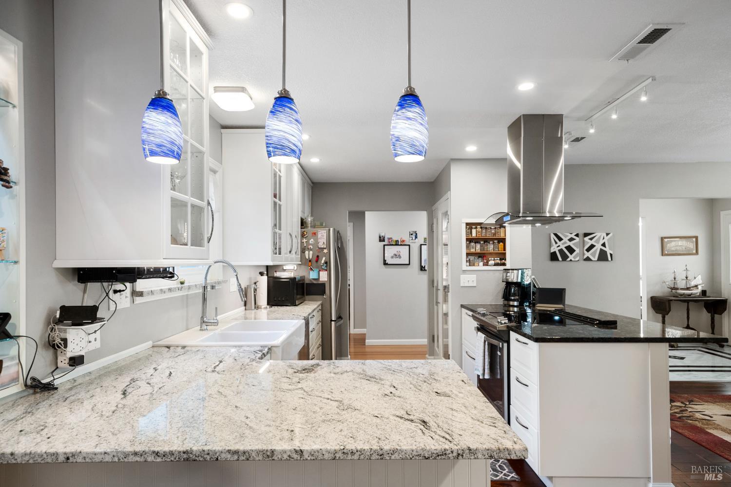 477 N Meadowview Court