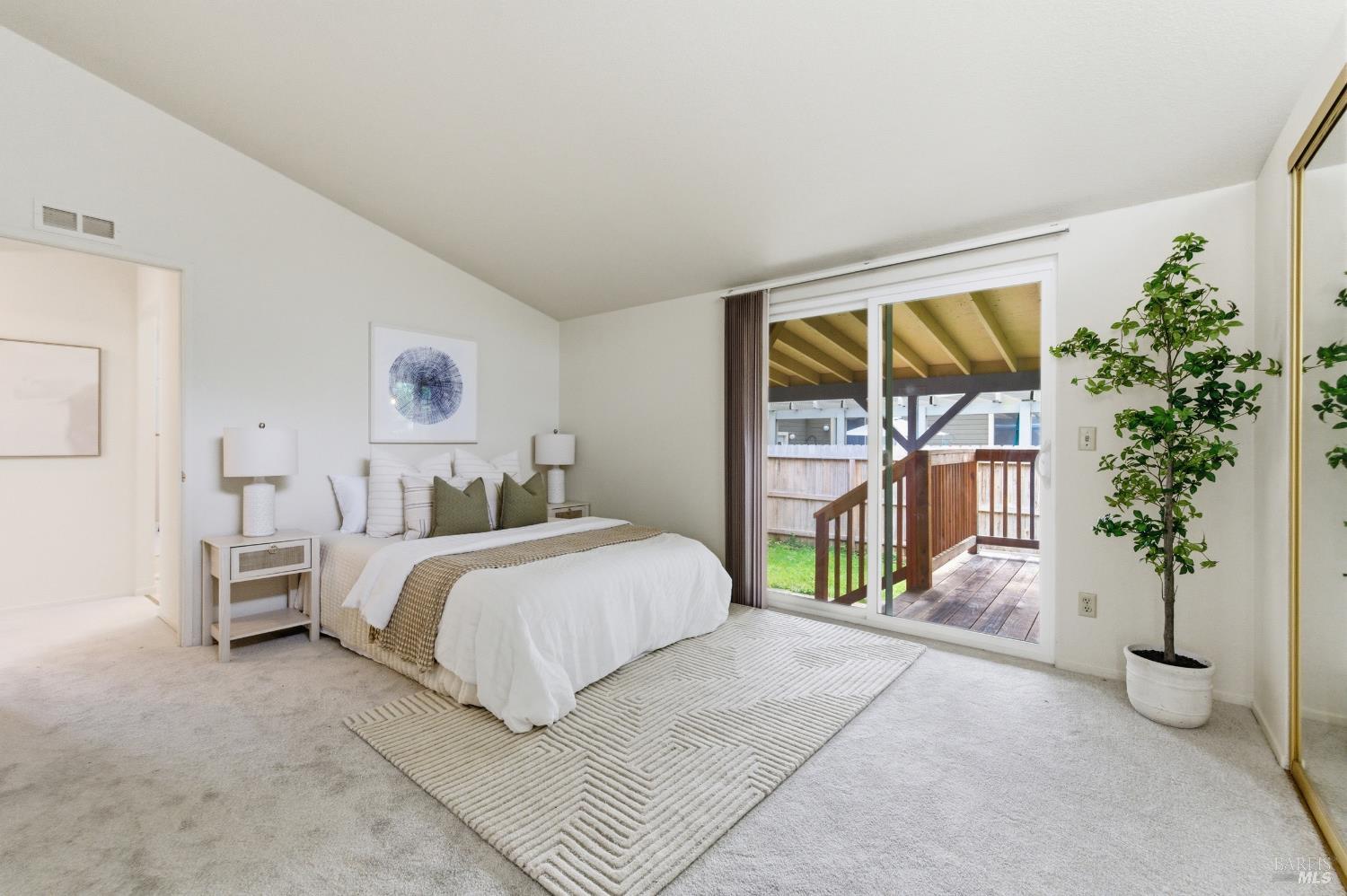 40 Falcon Crest Circle Unit: #40