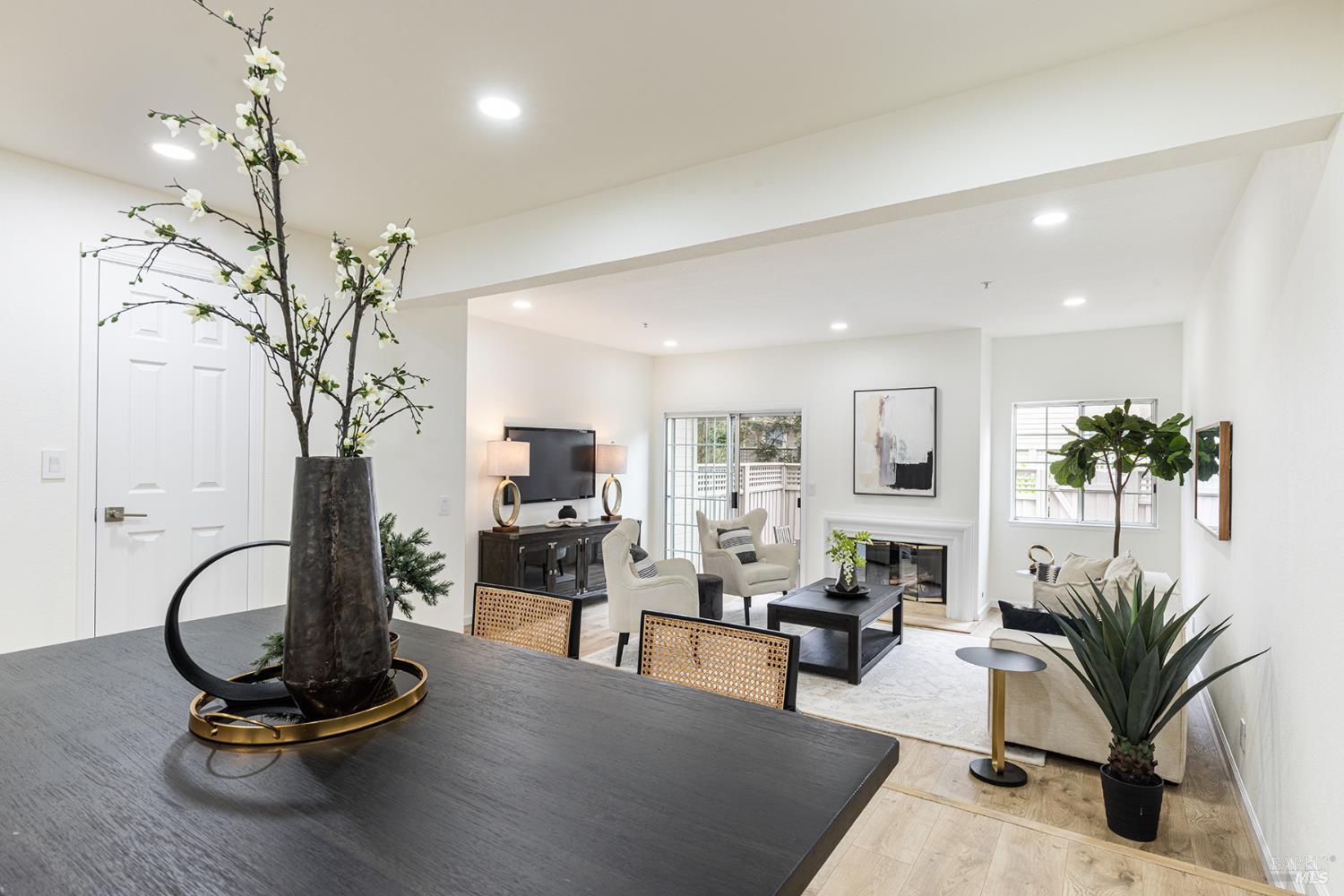 12 Valley Club Circle