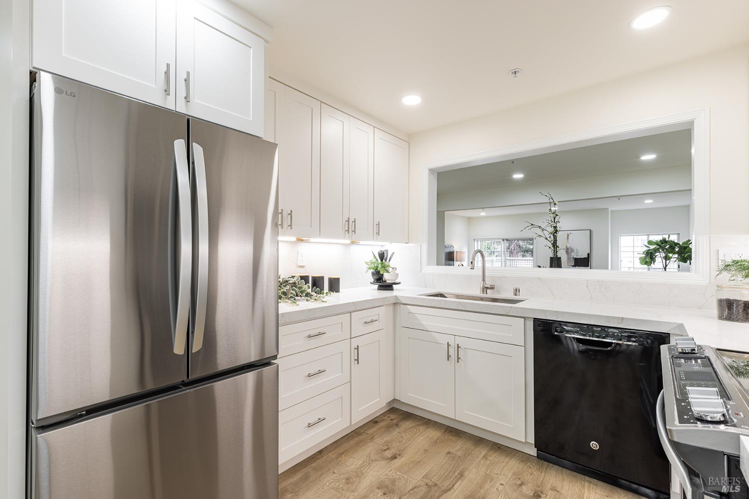 12 Valley Club Circle