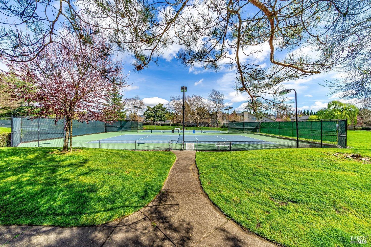 12 Valley Club Circle