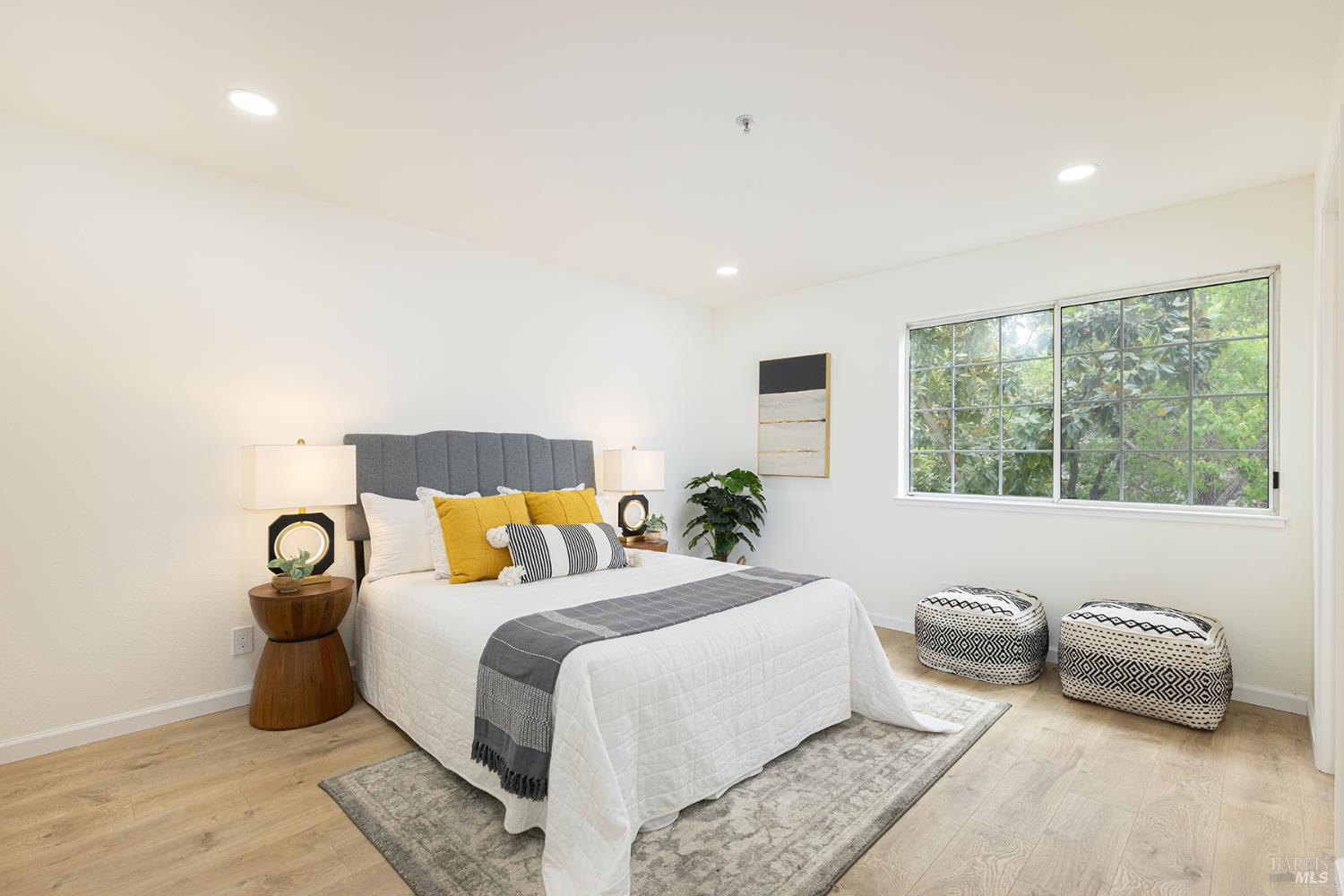 12 Valley Club Circle