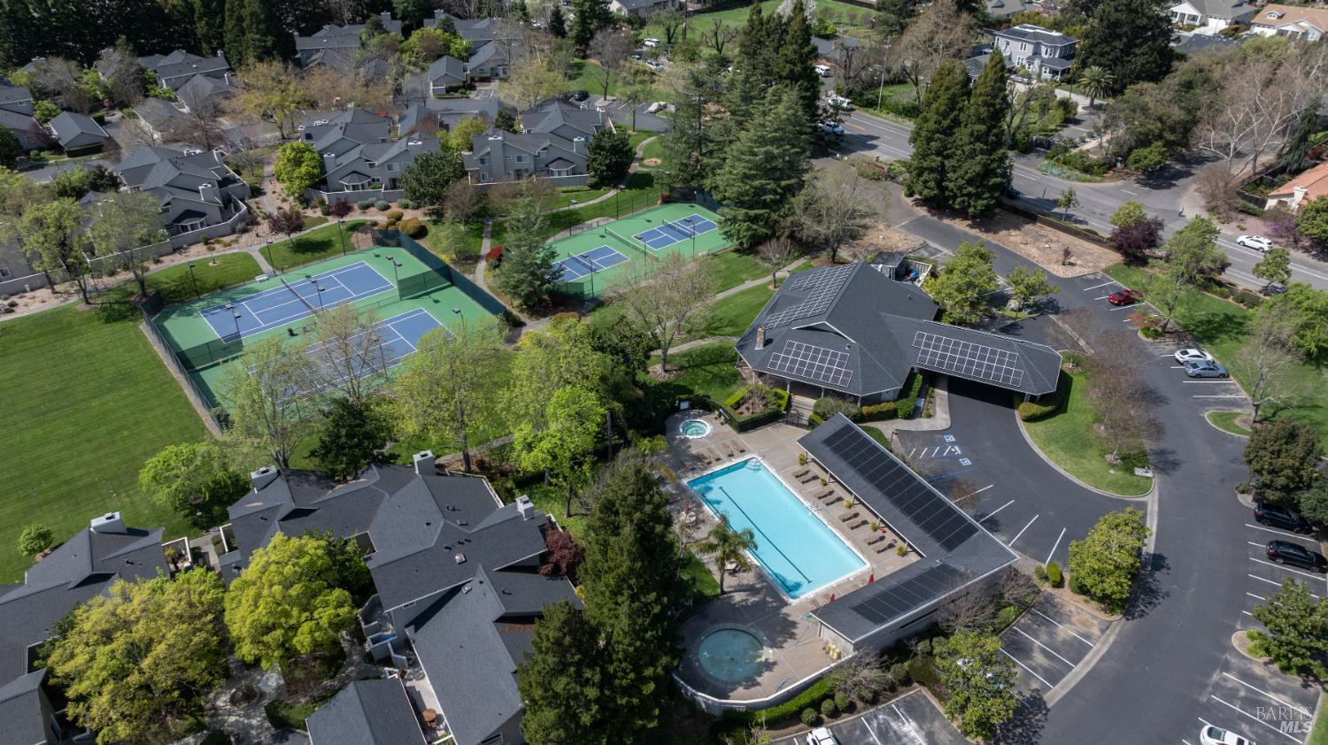 12 Valley Club Circle