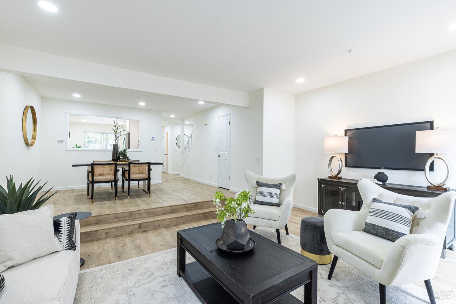 12 Valley Club Circle