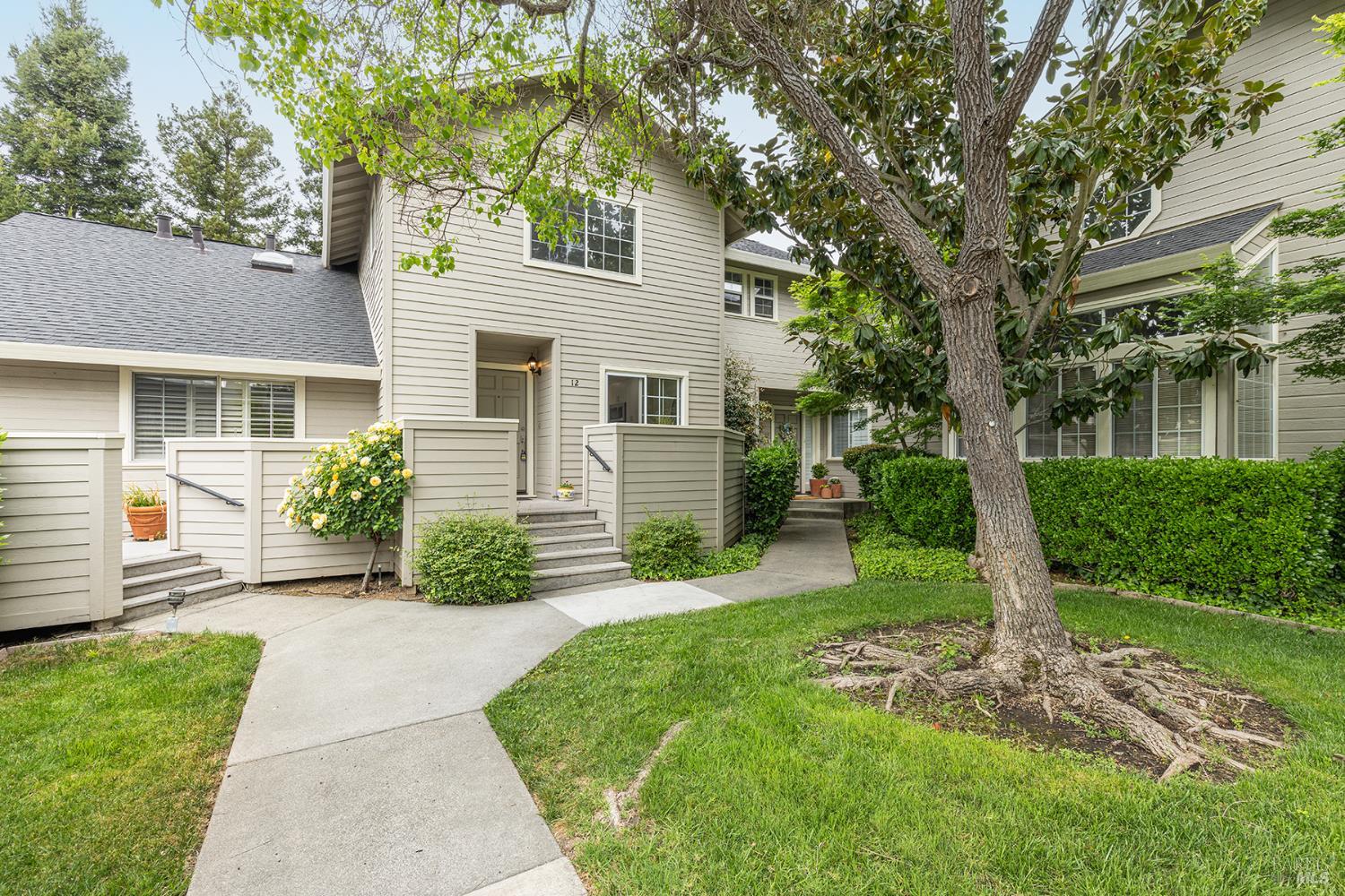 12 Valley Club Circle