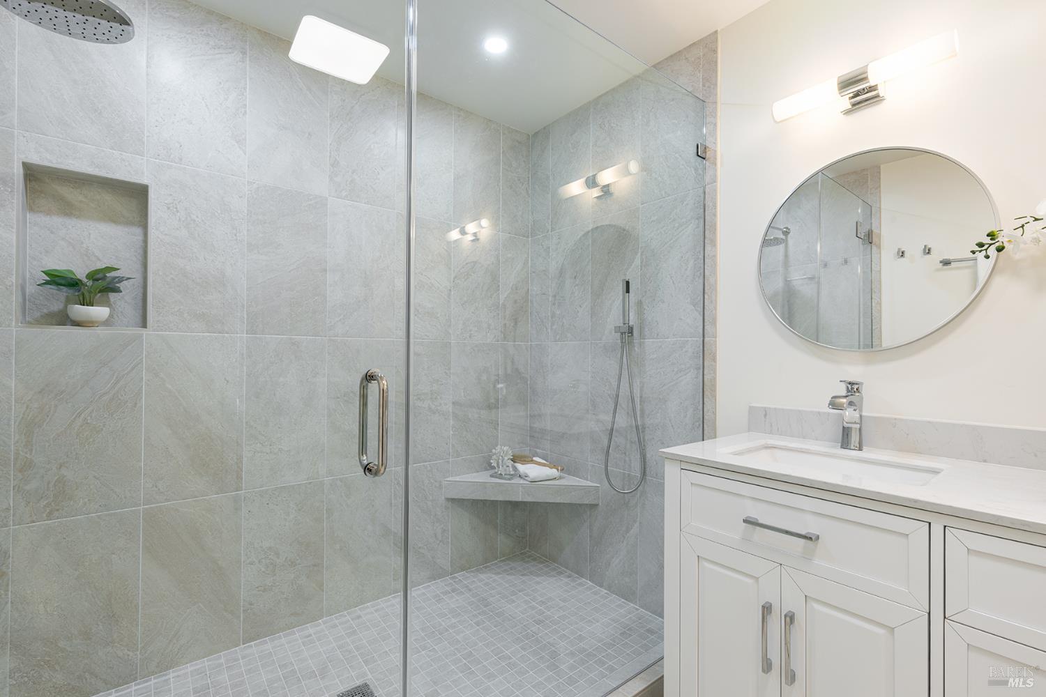 12 Valley Club Circle