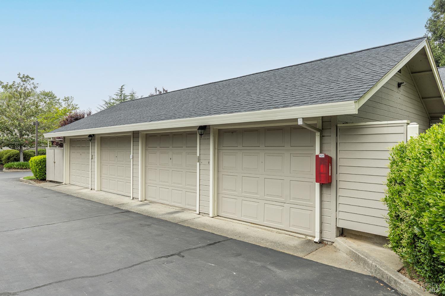 12 Valley Club Circle