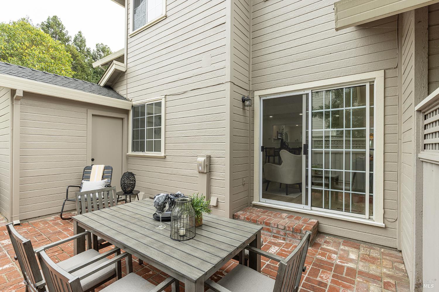 12 Valley Club Circle