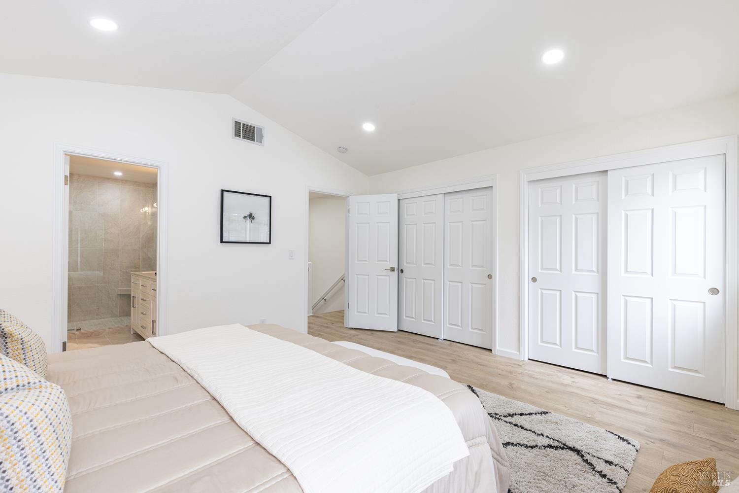 12 Valley Club Circle