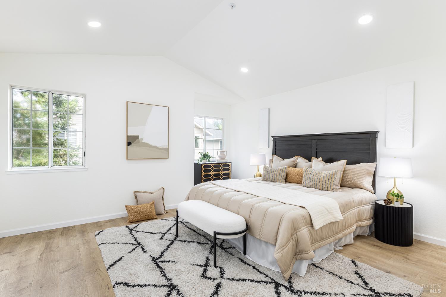 12 Valley Club Circle