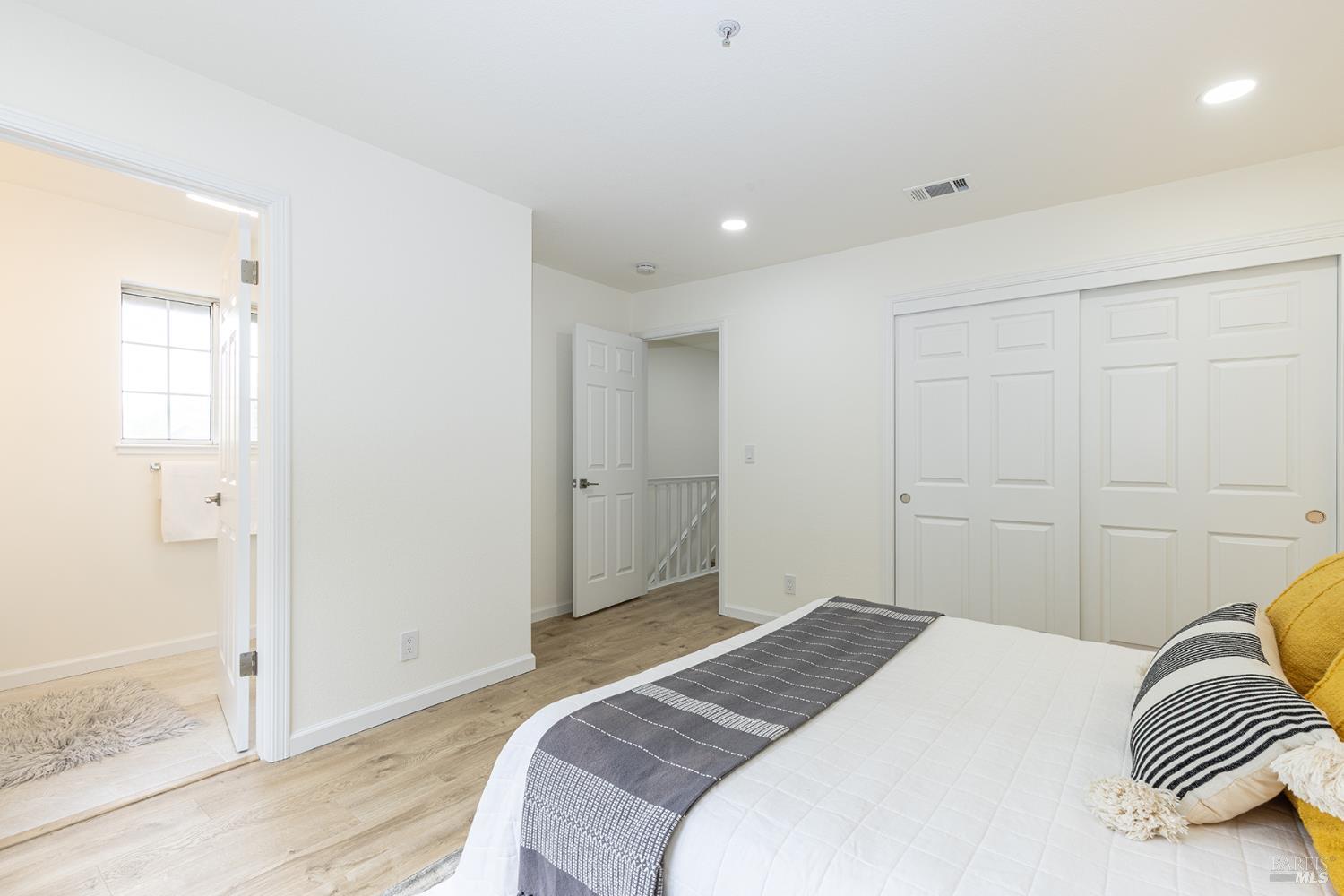 12 Valley Club Circle