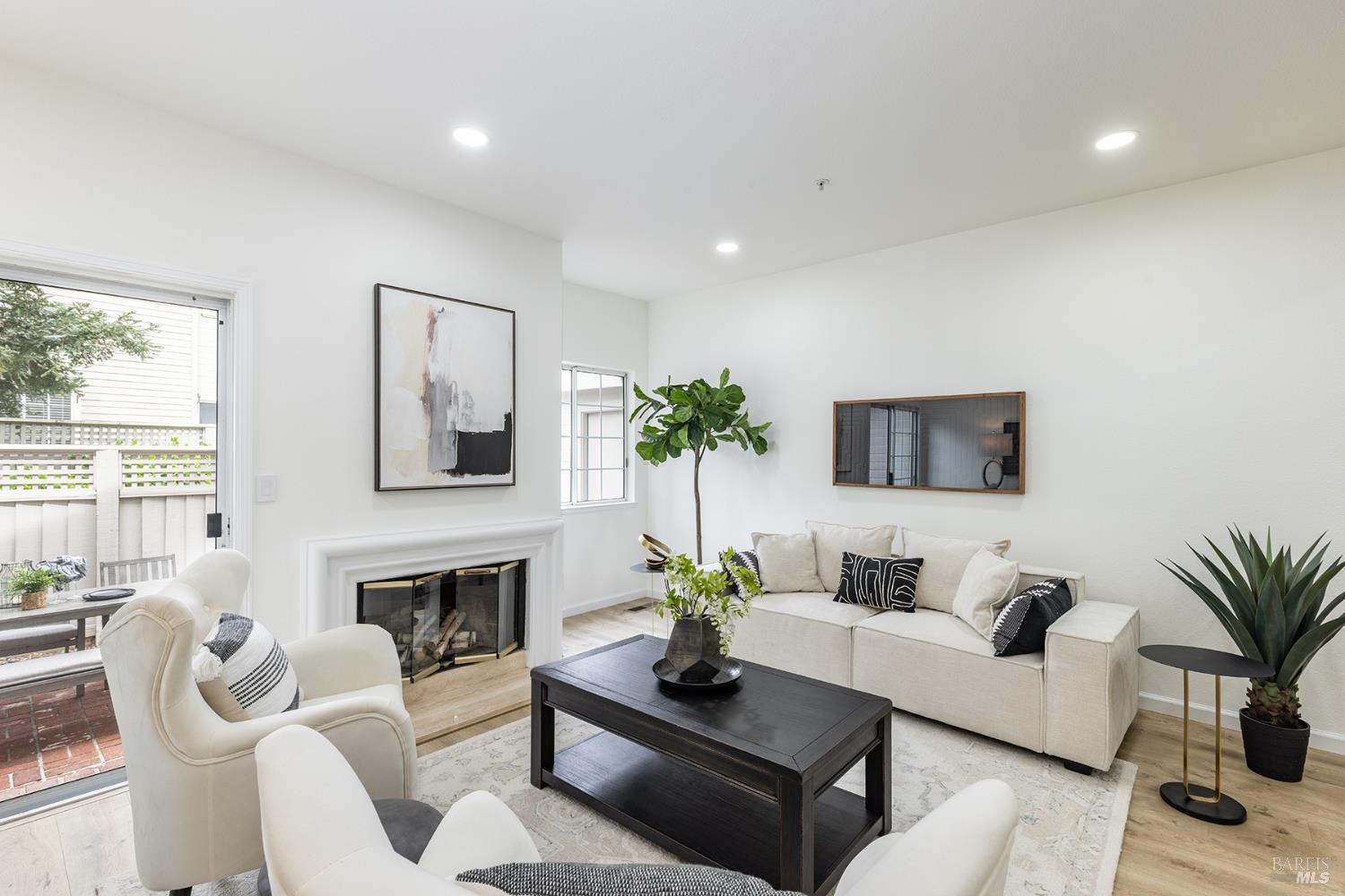 12 Valley Club Circle