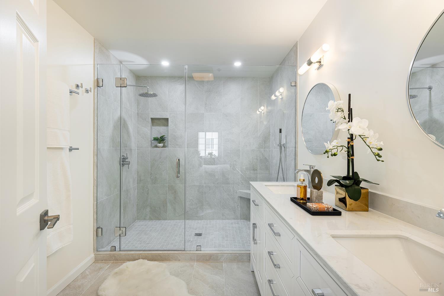 12 Valley Club Circle