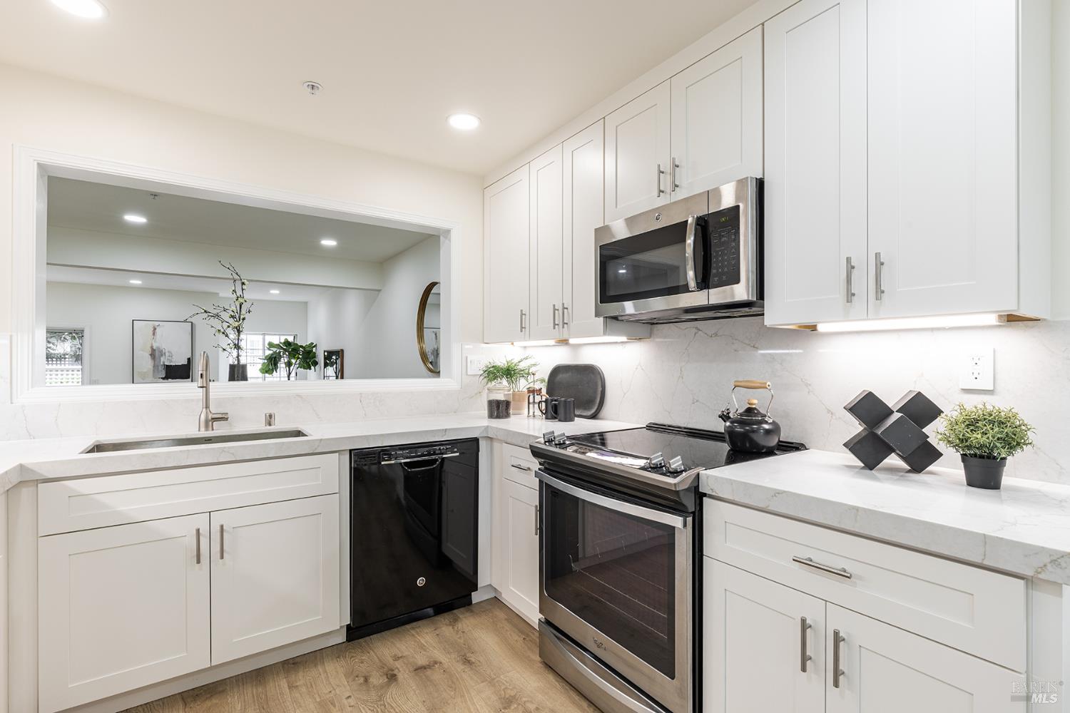 12 Valley Club Circle