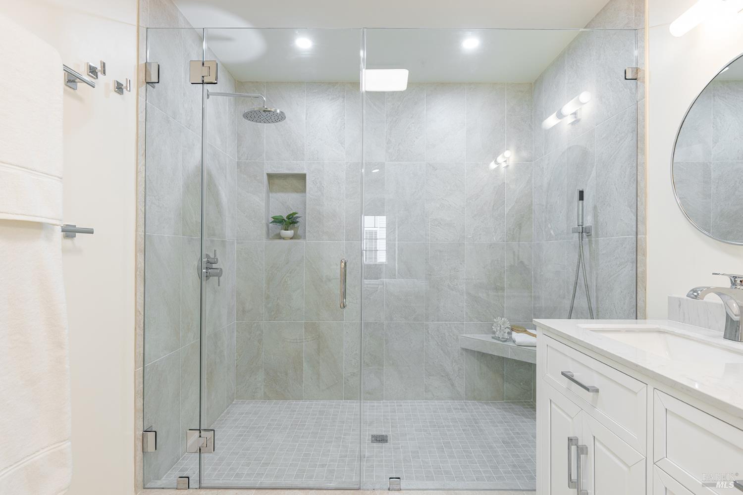 12 Valley Club Circle