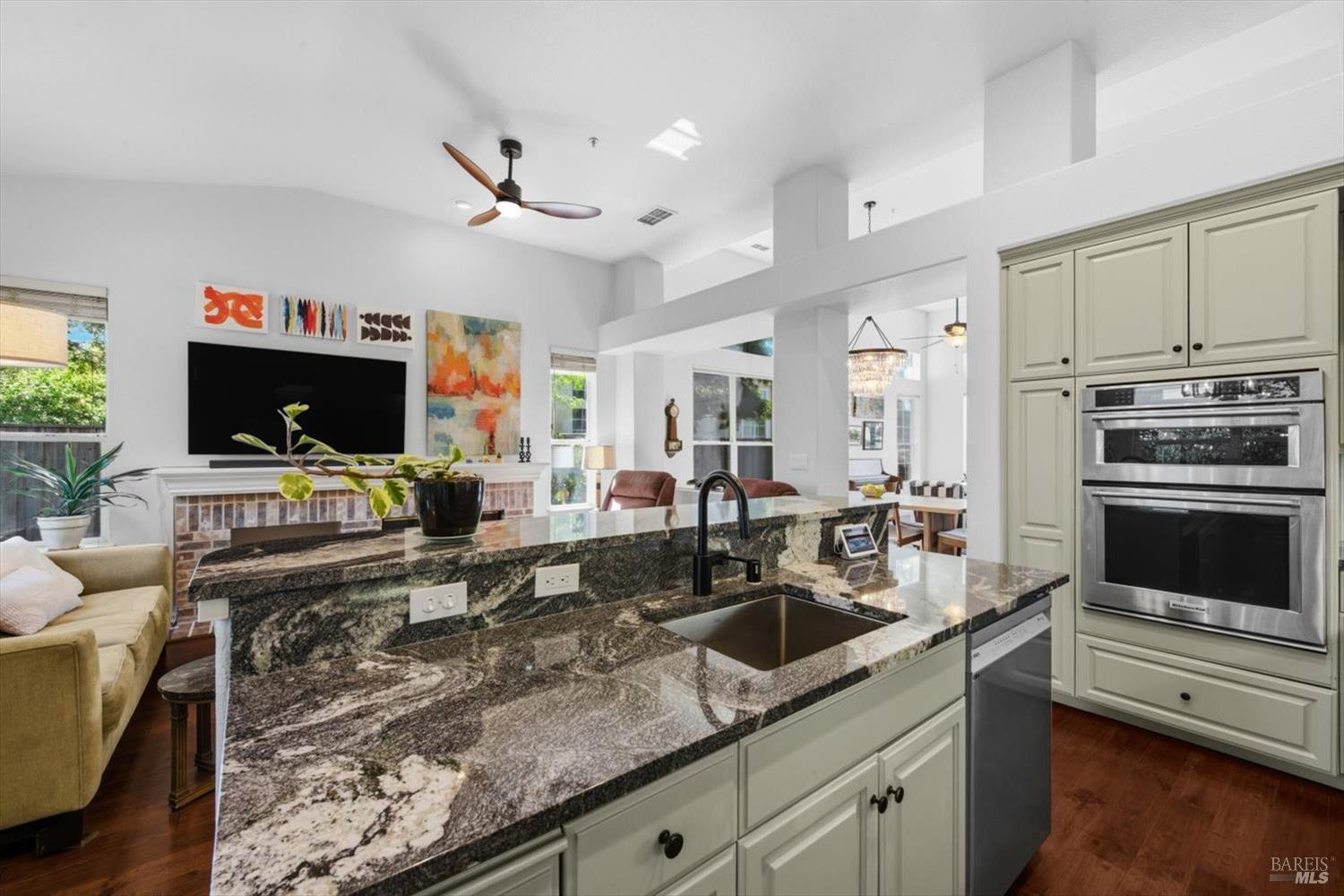 1439 Gordon Drive