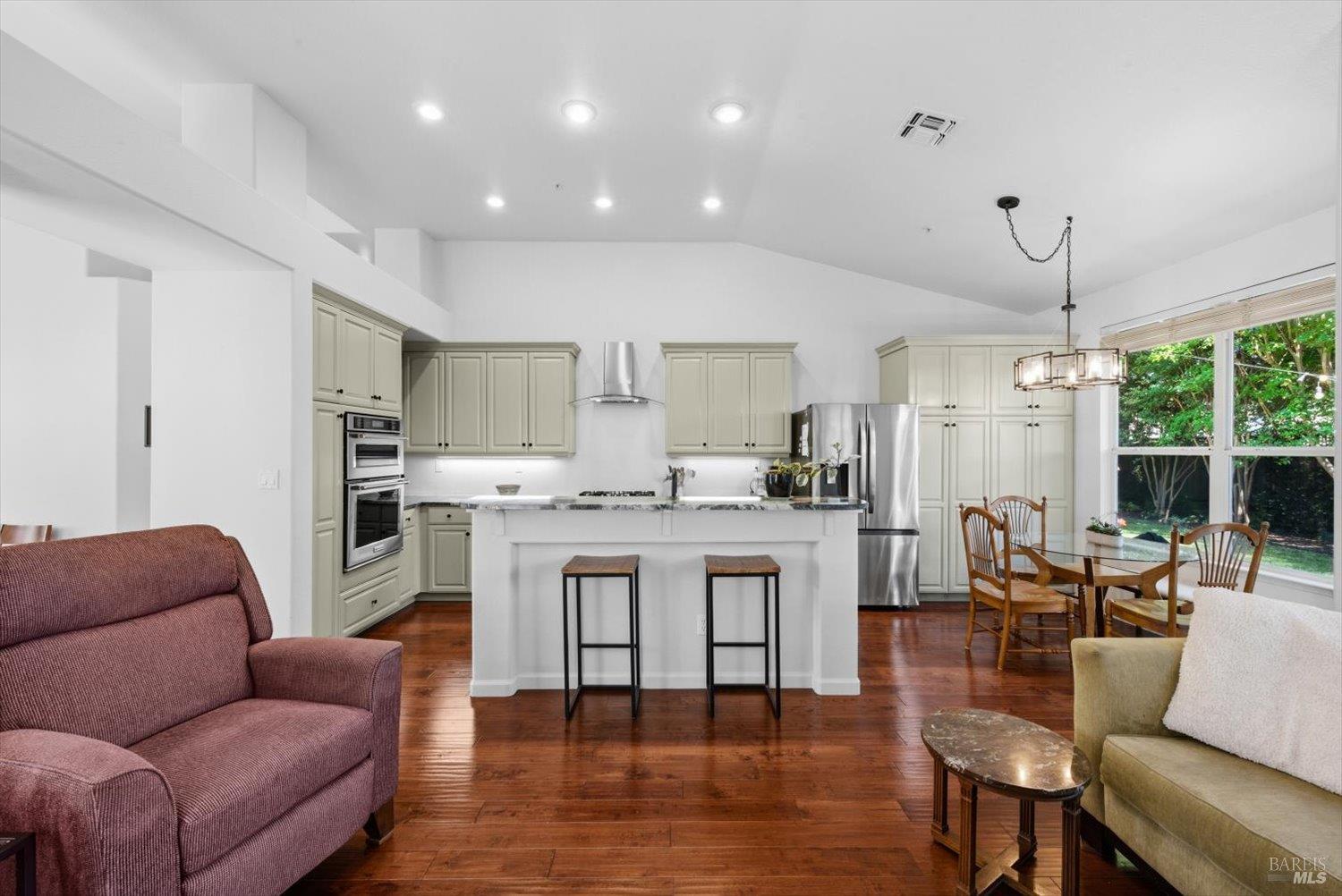 1439 Gordon Drive