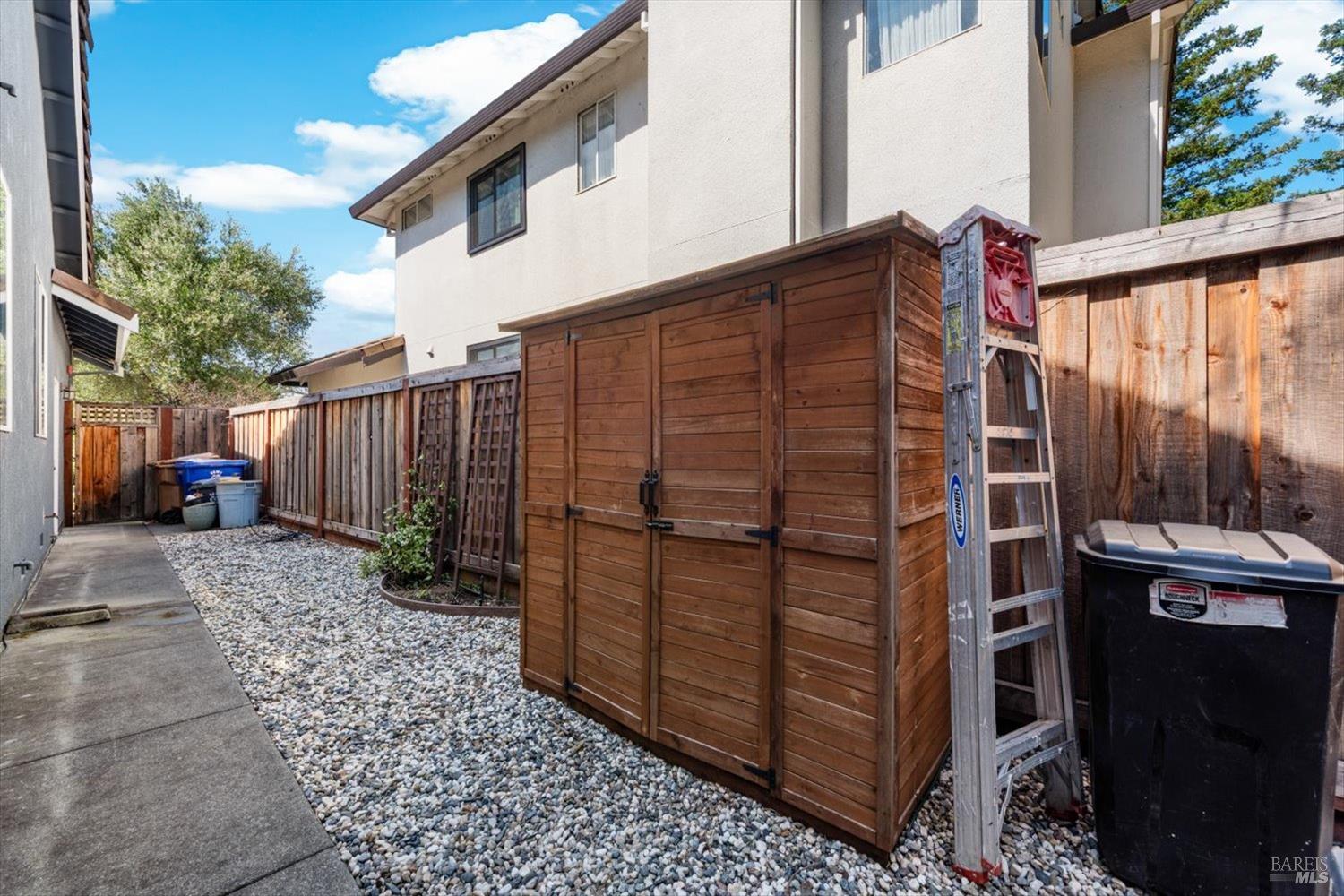 1439 Gordon Drive